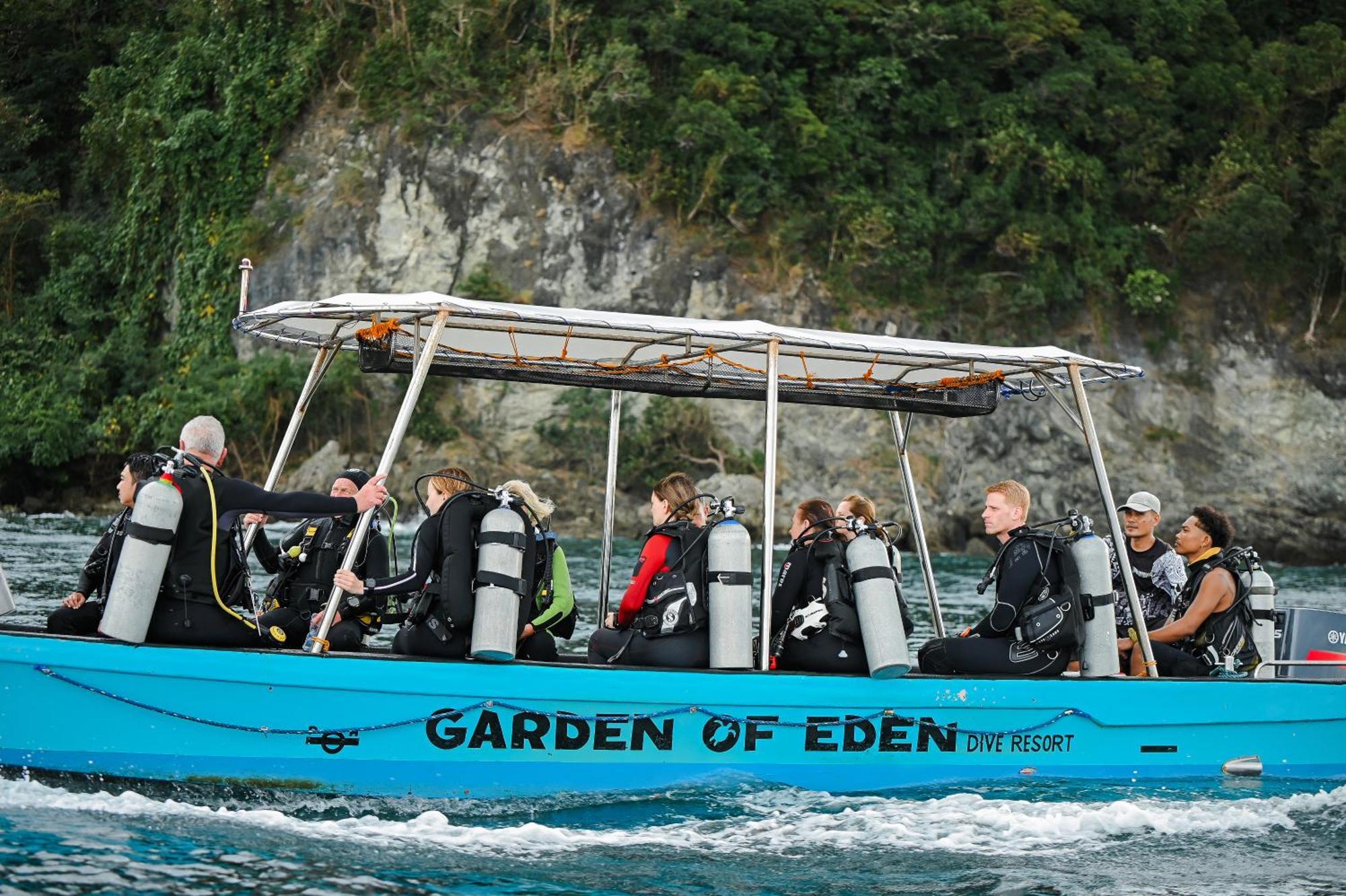 Garden Of Eden Dive Resort Puerto Galera Exterior foto